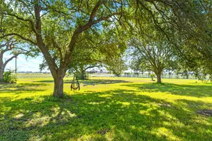 2613 State Hwy 60 N, Bay City, TX 77414 - Photo 4