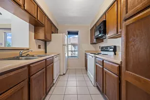 10555 Turtlewood Ct, Houston, TX 77072 - Photo 6