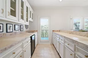 285 Sugar Berry Cir, Houston, TX 77024 - Photo 20