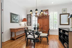 285 Sugar Berry Cir, Houston, TX 77024 - Photo 8