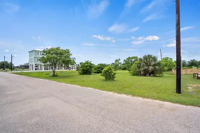 3902 El Lago Street, Galveston, TX 77554 - Photo 4