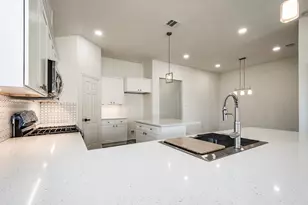 10411 Woodhill Spa Ln, Cleveland, TX 77327 - Photo 10