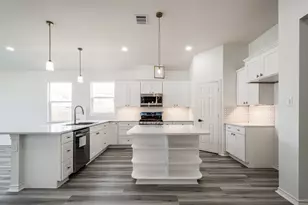 10411 Woodhill Spa Ln, Cleveland, TX 77327 - Photo 8