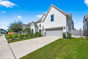 9019 Bayou Spring Ct, Missouri City, TX 77459 - Photo 2