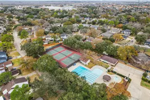 14118 Overbrook Ln, Houston, TX 77077 - Photo 44