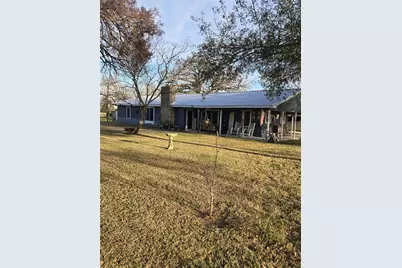 4450 Greenbriar Road, Madisonville, TX 77864 - Photo 1