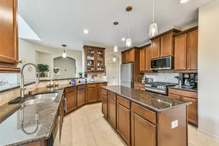 608 Chesterfield Ln, League City, TX 77573 - Photo 8