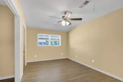 1008 Largo Street, Baytown, TX 77520 - Photo 8