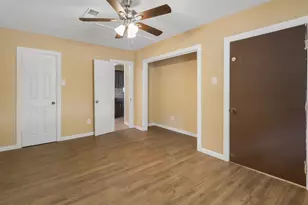 1008 Largo St, Baytown, TX 77520 - Photo 10