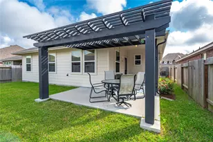 1851 Belle Pl, Alvin, TX 77511 - Photo 28