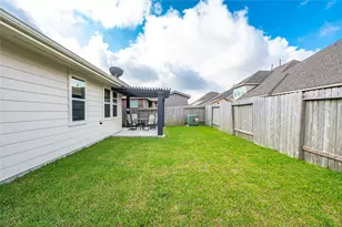 1851 Belle Pl, Alvin, TX 77511 - Photo 32