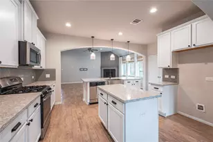 1851 Belle Pl, Alvin, TX 77511 - Photo 10