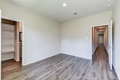 409 E Avenue G, Conroe, TX 77301 - Photo 16