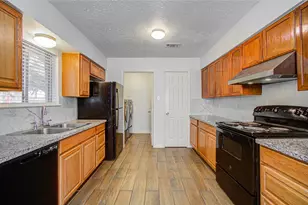 2702 Fir Crest Ct, Stafford, TX 77477 - Photo 10