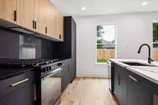125 N Sidney St, Houston, TX 77003 - Photo 8