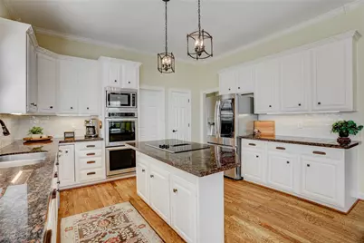 51 Dartmoor Court, Sugar Land, TX 77479 - Photo 8