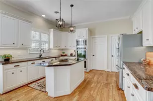 51 Dartmoor Ct, Sugar Land, TX 77479 - Photo 8