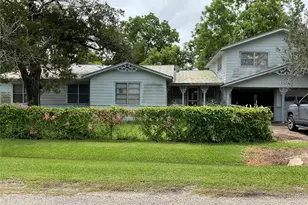 297 6th Street E, Markham, TX 77456 - Photo 2