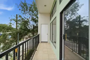 1320 Welch St, Houston, TX 77006 - Photo 6