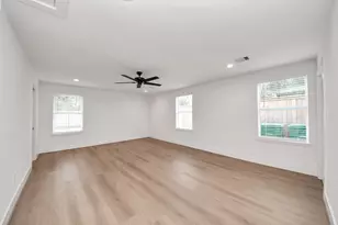 9261 Autauga St, Houston, TX 77080 - Photo 28