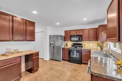 16718 Warbler Drive, Conroe, TX 77385 - Photo 12