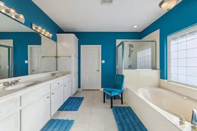 422 Windward Way, Tiki Island, TX 77554 - Photo 12