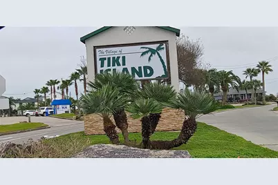 422 Windward Way, Tiki Island, TX 77554 - Photo 18