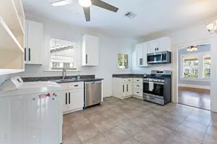 2502 Rosewood St, Houston, TX 77004 - Photo 4