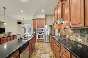 62 Sandwell Place, Spring, TX 77389 - Photo 4