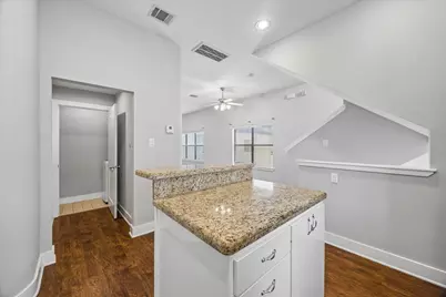 5813 Darling Street #A, Houston, TX 77007 - Photo 8