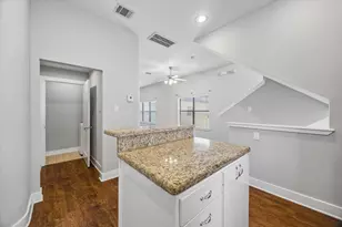 5813 Darling St, Houston, TX 77007 - Photo 8