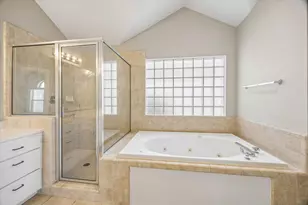 5813 Darling St, Houston, TX 77007 - Photo 14