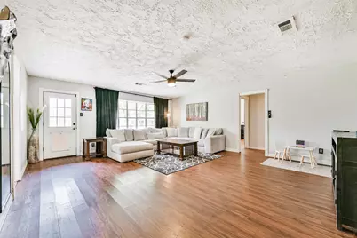 5526 Thornwood Circle, Dickinson, TX 77539 - Photo 4