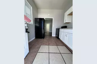 910 37th Street #4, Galveston, TX 77550 - Photo 4