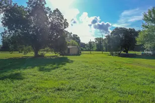 803 Mattie St, Wharton, TX 77488 - Photo 12