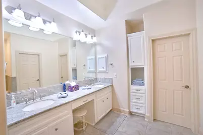 2410 Dorrington Street #C, Houston, TX 77030 - Photo 12