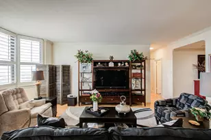 651 Bering Dr, Houston, TX 77057 - Photo 8