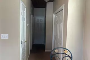 519 Spring St, Columbus, TX 78934 - Photo 2