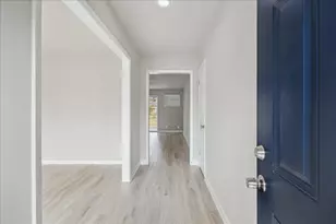 5922 Fontenelle Dr, Houston, TX 77035 - Photo 2