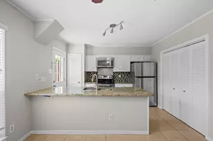 925 Memorial Village Dr, Houston, TX 77024 - Photo 14