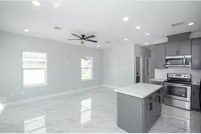 6513 Avenue B #A, Houston, TX 77011 - Photo 8