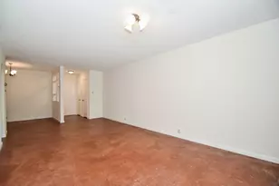 2601 Bellefontaine St, Houston, TX 77025 - Photo 10