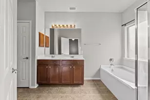 10414 Whisper Bluff Dr, Humble, TX 77396 - Photo 26