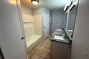 10028 Ridgecoral Dr, Houston, TX 77038 - Photo 6
