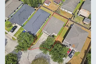 8947 Summerset Meadow Court, Houston, TX 77075 - Photo 22