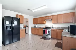 8947 Summerset Meadow Ct, Houston, TX 77075 - Photo 14
