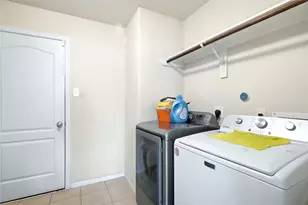 8947 Summerset Meadow Ct, Houston, TX 77075 - Photo 12