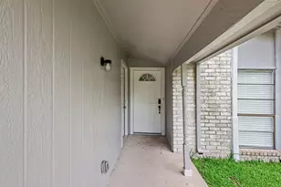 15430 Camino Del Sol Dr, Houston, TX 77083 - Photo 2