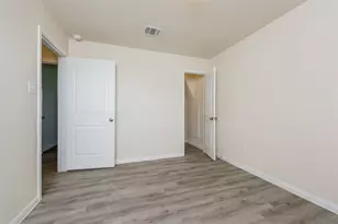 12726 Memorial Ranch Rd, Houston, TX 77014 - Photo 10