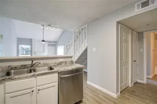 810 Dunson Glen Dr, Houston, TX 77090 - Photo 8